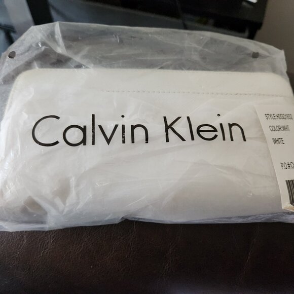 Calvin Klein Purse and wallet - Picture 3 of 5